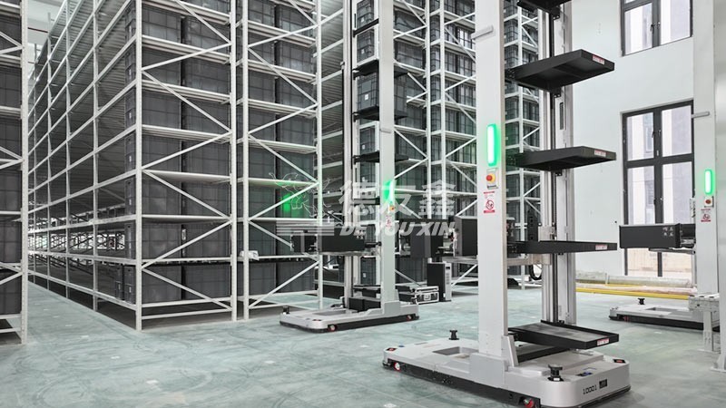 医疗器械行业CTU机器人立体仓库3