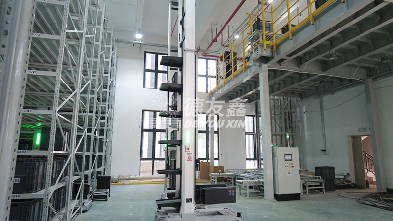 医疗器械行业CTU机器人立体仓库4